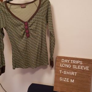 Day Trip long sleeve tshirt Size M